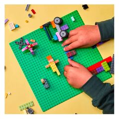 Lego Classic Green Baseplate για 4+ ετών (11023) (LGO11023) έως 12 άτοκες Δόσεις