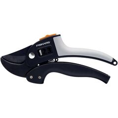 Sekator Fiskars PowerStep P83 kowadełkowy