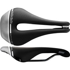 Selle Italia Siodło SELLE ITALIA NOVUS BOOST GRAVEL TECH SUPERFLOW S (id match - S3) TI 316 Tube 7, fibra-tek, 255g czarno-szary (NEW)