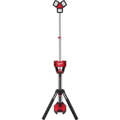 Milwaukee MILWAUKEE.LAMP M18HOSALC-0 6000lm IP34 STANDING MAST AC/DC