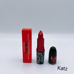 MAC MAC, Viva Glam X Keith Haring, Μακράς Διάρκειας, Κρεμώδες Κραγιόν, Red Haring, 3 g Για Γυναίκες