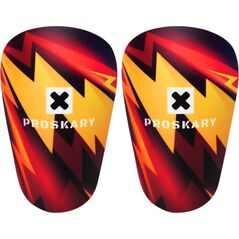 Ochraniacze piłkarskie Proskary Comic Shin Pads czarno-pomarańczowe 12x8 cm