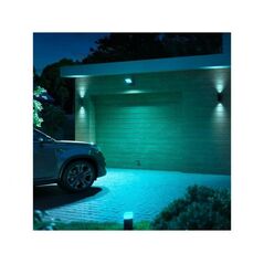 Kamera IP zewnętrzna PHILIPS HUE Secure z reflektorem i czujnikiem ruchu czarna (929003608801)