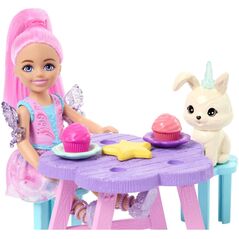 Κούκλα Barbie MATTEL Chelsea A Touch of Magic Στιγμή μαγείας Σετ με κούκλα και αξεσουάρ HNT67