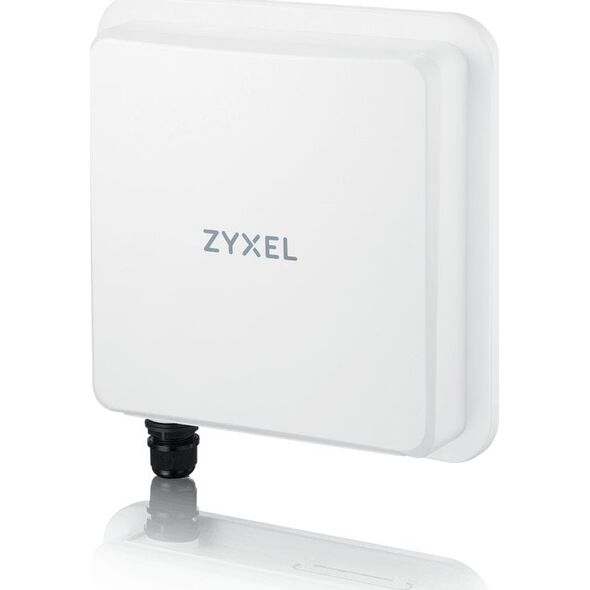 Router ZyXEL ZYXEL FWA710 5G OUTDOOR ROUTER STANDALONE/NEBULA WITH 1 YEAR NEBULA PRO LICENSE 2.5G LAN_