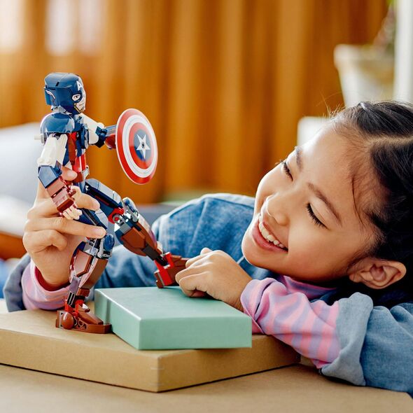 LEGO Marvel Figurka Kapitana Ameryki do zbudowania (76258)