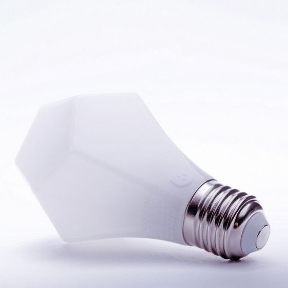 Nanoleaf Frosted Glass dimmable LED 5W (NL05-0470FD240E27-2700K) 992676 740016550181