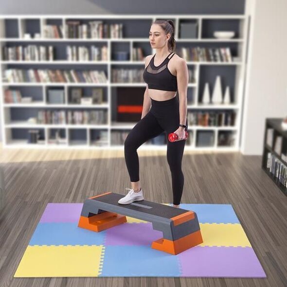 One Fitness Mata ochronna MP10 180 cm x 180 cm x 1 cm wielokolorowa 7363920 5907695592030