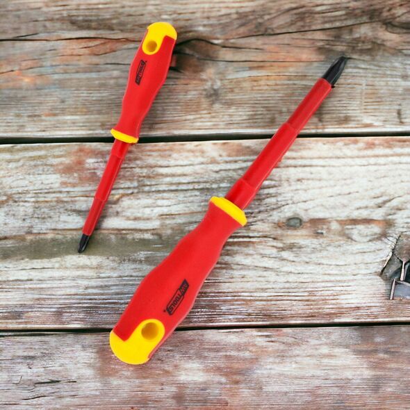 AWTools AWTOOLS WKRĘTAK KRZYŻAKOWY VDE PH1x100mm 11740586 5903678608989