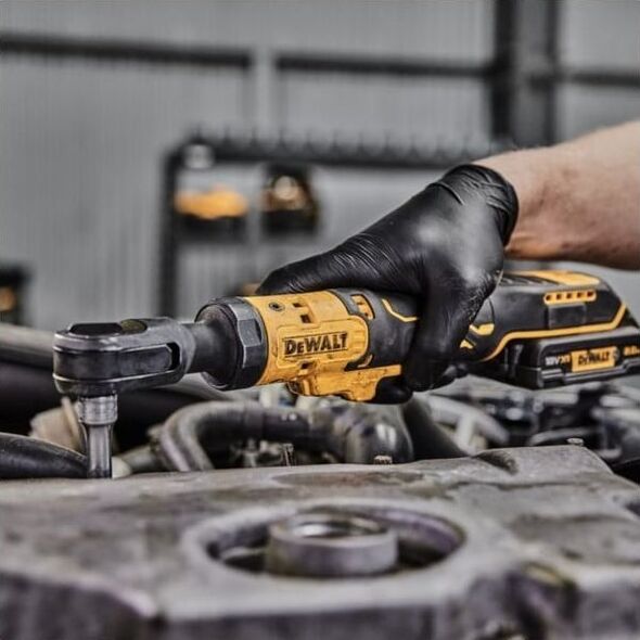 Dewalt Klucz grzechotka 18V 1/2' 95Nm (DCF512D1) 12517236 5035048789575