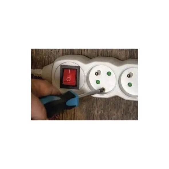 Emos Przedłużacz Emos P1517R w wyłącznikiem 5G 7m 1,5 mm 13599023 8592920111994