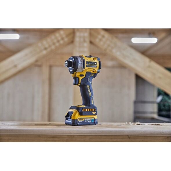 Dewalt DEWALT ZAKRĘTARKA UDAR.18VDCF860NT 208Nm TSTAK 13615439 5035048808658