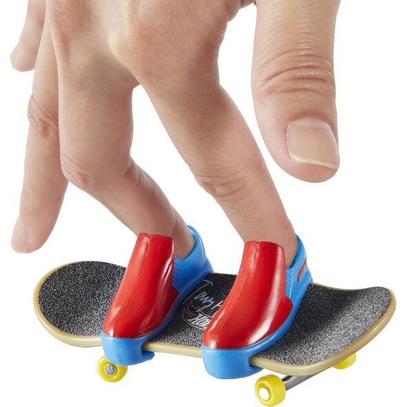 Hot Wheels Hot Wheels Skate Singles Asst 13887860 194735057313