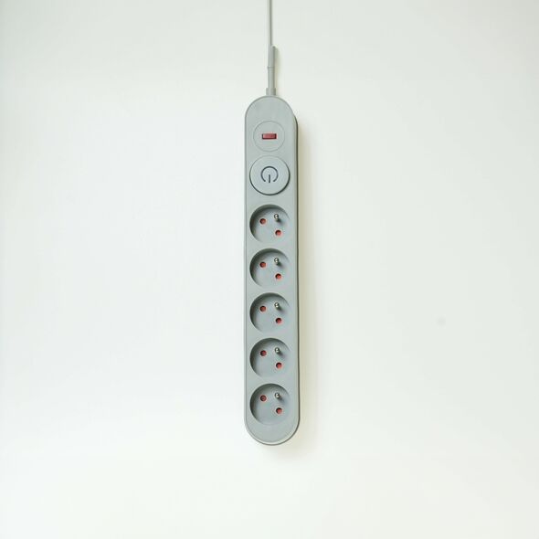 Listwa zasilająca Plastrol Plastrol Filtr W-00020 listwa zasilająca z układem przeciwprzepięciowym pięć gniazd, włącznik szara 13955280 5902273423898