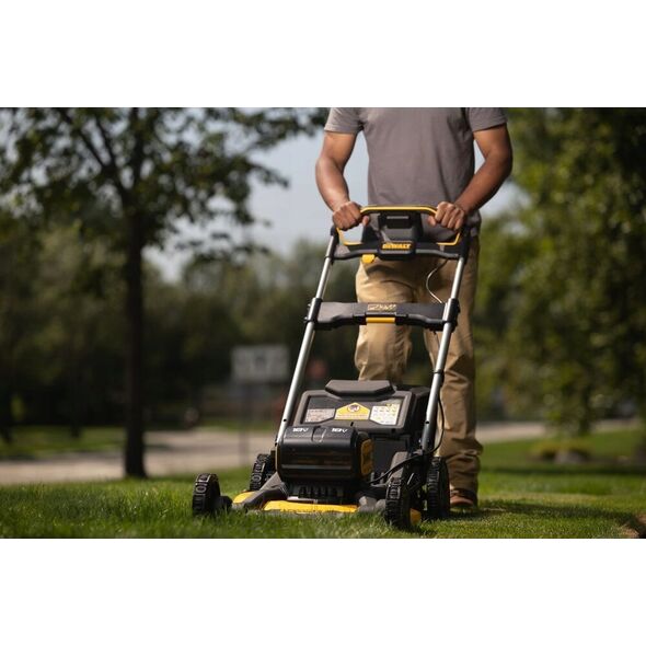 Kosiarka akumulatorowa Dewalt DEWALT KOSIARKA 2x18V DCMWP134W2 53cm 2x8,0Ah 14215305 5035048832653