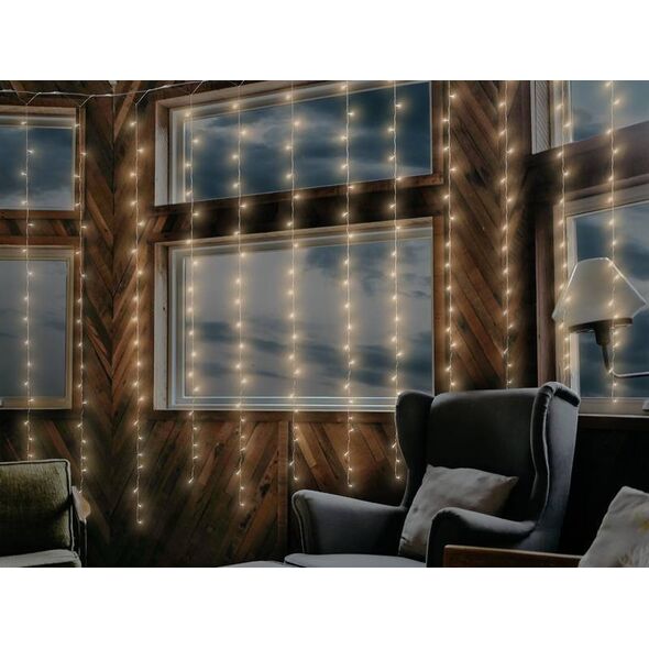 LTC PR Kurtyna świetlna 240 LED, 3x2m, 8 funkcji, 230V sterowana pilotem, zimne białe Kurtyna świetlna 240 x LED, 2 x 3 m, 8 funkcji, AC 230 V, sterowana pilotem, światło ciepłe białe.