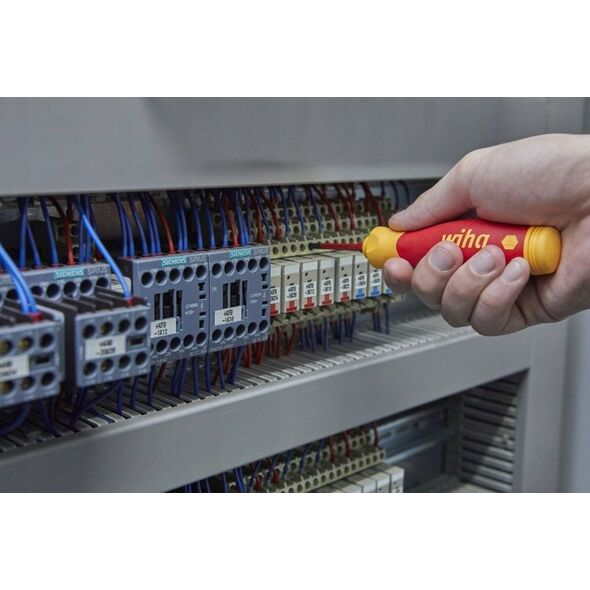 Wiha Izolowany Wkrętak z magazynkiem 4 bitów PocketMax electric IEC 60900, 45296