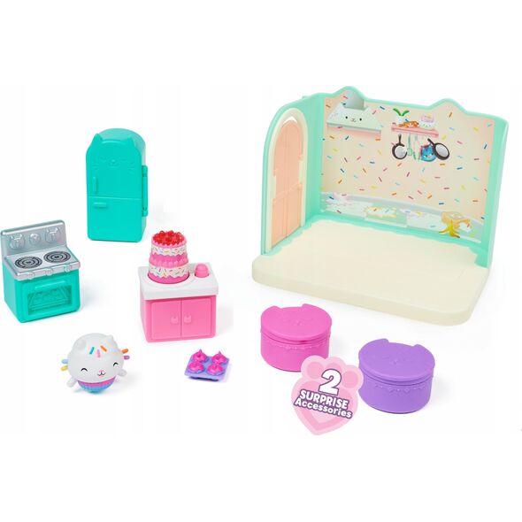 Spin Master Spin Master Gabbys Dollhouse Deluxe Room Kitchen Toy Figure (with Kuchi Cat Figure)