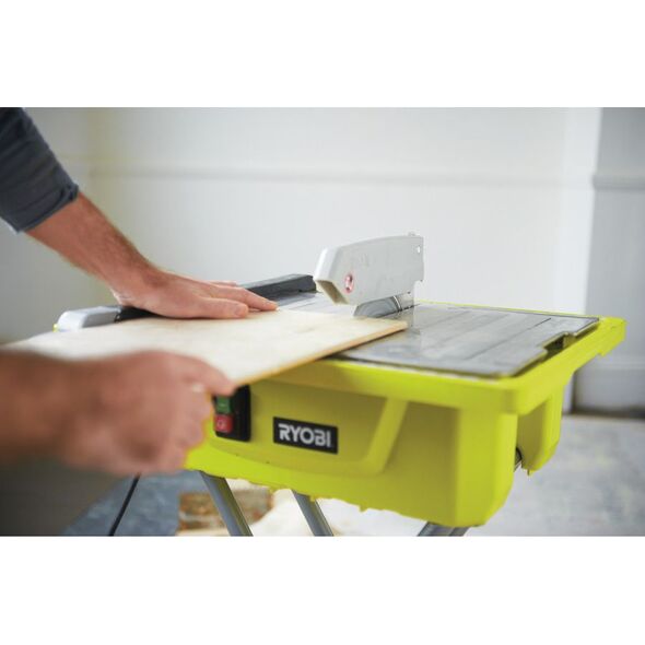 Ryobi Pilarka do cięcia płytek na mokro 178mm 500W (WS721S)