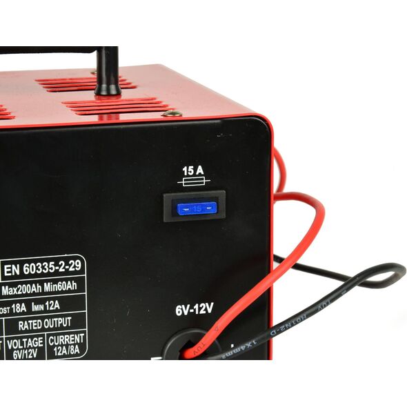 Geko Prostownik z rozruchem 100A 6/12V GEKO(1)