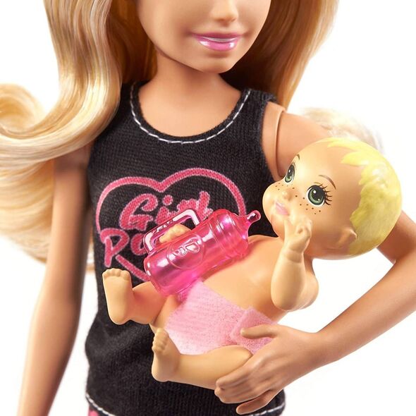 Lalka Barbie Barbie Barbie Opiekunka Lalka + bobas + akcesoria GRP10_GRP13