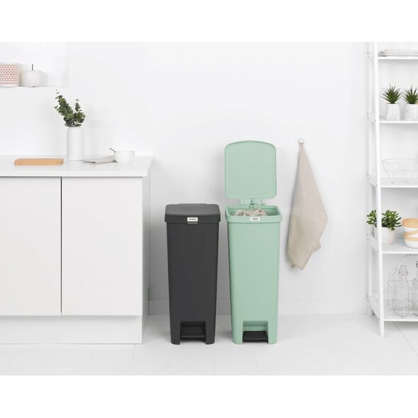 Kosz na śmieci Brabantia na pedał zielony (800108)