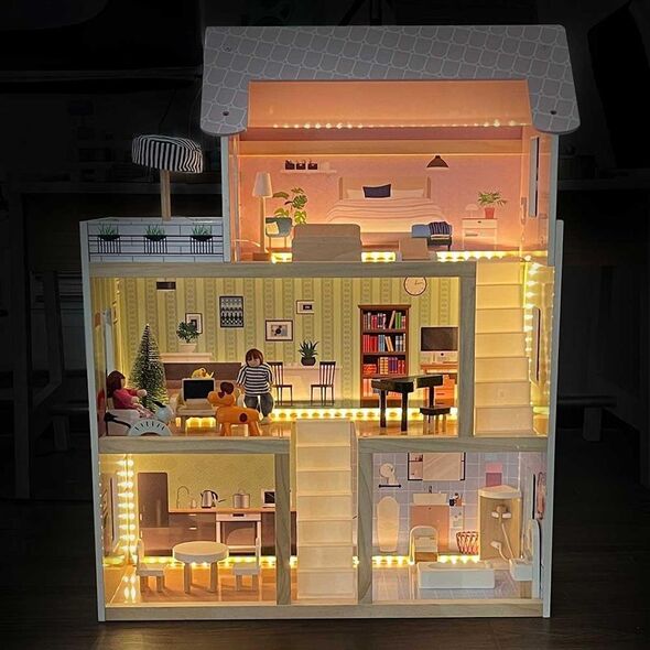 Upominkarnia Domek dla lalek drewniany Led  62x27x77 cm + 3 lalki + kotek i piesek