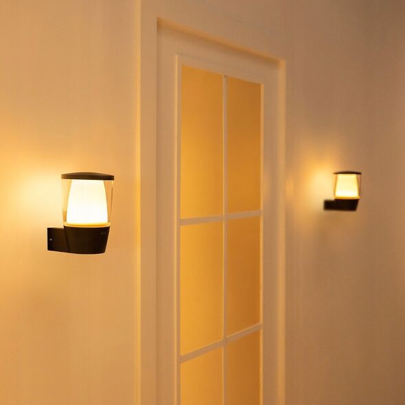 WiZ WiZ | Smart WiFi Outdoor Wall Light | 8.5 W | 2700-5000 K (RGB)