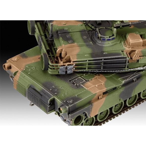 Revell Model plastikowy M1A2 Abrams 1/72