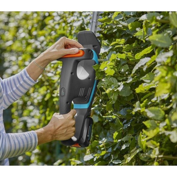 Gardena GARDENA Cordless Hedge Trimmer EasyCut 40/18V P4A Ready-To-Use Set, 18V (dark grey/turquoise, Li-Ion battery 2.0Ah, POWER FOR ALL ALLIANCE)