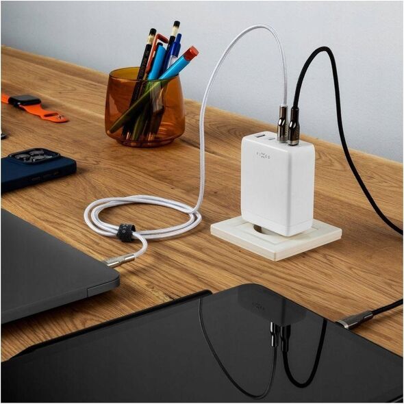 Ładowarka Fixed Ładowarka sieciowa FIXED GaN Travel Charger - 3xUSB-C| 1xUSB-A 100W biała - Gwarancja bezpieczeństwa. Proste raty. Bezpłatna wysyłka od 170 zł.