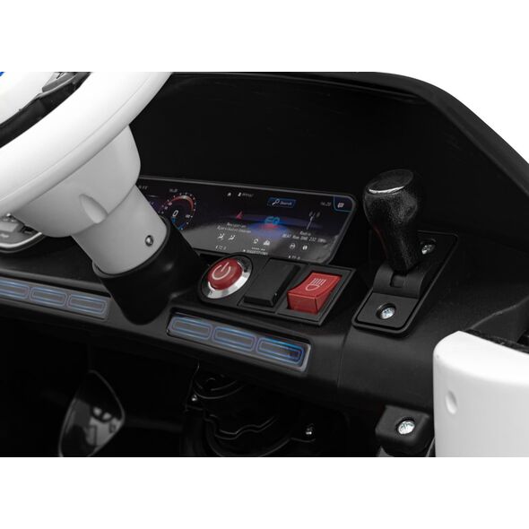 Mercedes Mercedes Benz AMG EQA dla dzieci Czarny + Pilot + 5-punktowe pasy + EVA + Wyświetlacz MP3 + LED