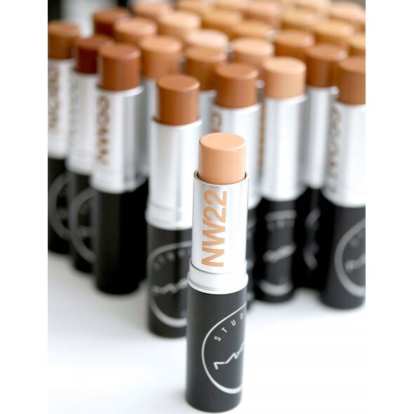 MAC MAC, Studio Fix, Foundation Stick, NW22, 9 g For Women