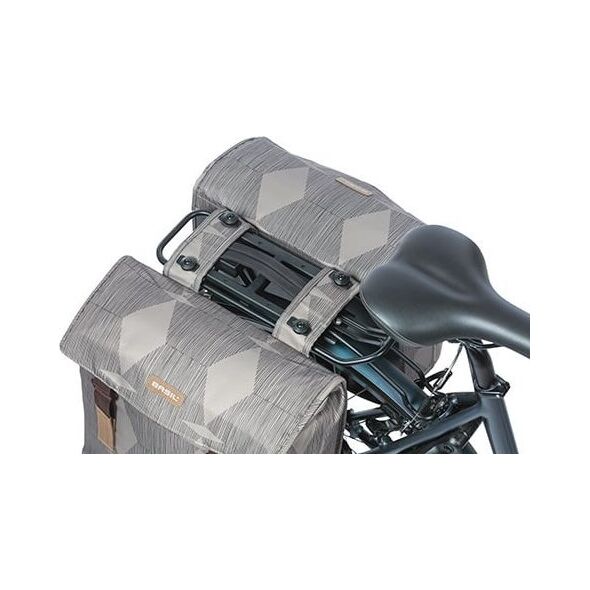 Basil Torba na bagażnik BASIL ELEGANCE DOUBLE PANNIER BAG MIK 40-49L, MIK System (ready to go) wodoodporna chateau taupe (NEW 2024)