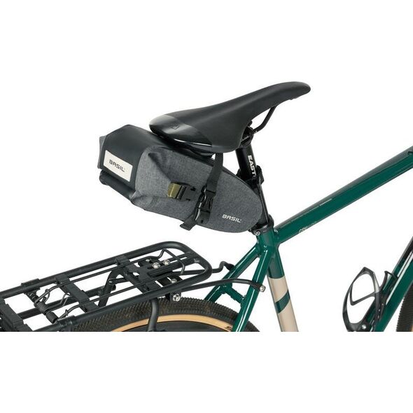 Basil Torebka podsiodłowa BASIL NAVIGATOR STORM SADDLE BAG 1.5L, mocowanie na paski, wodoodporna grey black (NEW 2024)