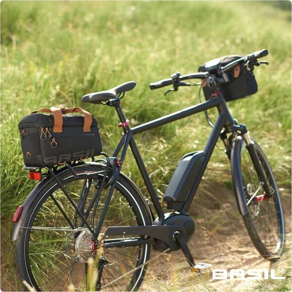 Basil Torba na bagażnik BASIL MILES TARPAULIN TRUNKBAG MIK 7L, MIK System (reay to go), 100% wodoodporna black slate (NEW 2024)