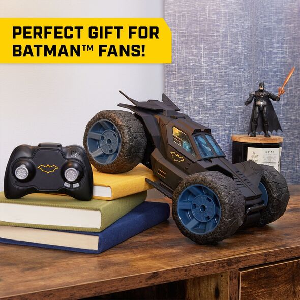 Batman BATMAN nuotolinio valdymo automobilis Stunt Shot Batmobile, 6066871