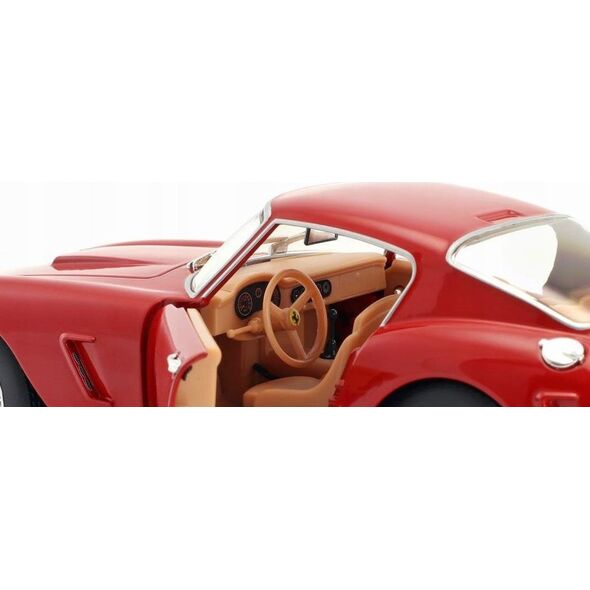 Bburago BBU 1:24 Ferrari 250GT Berlinetta 26025