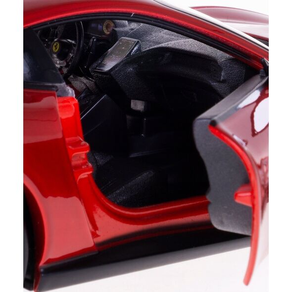 Bburago BBU 1:24 Ferrari Roma Red 26029 RD 60294