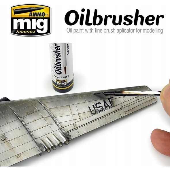 Vallejo Ammo: Oilbrusher - Medium Soil (10 ml)