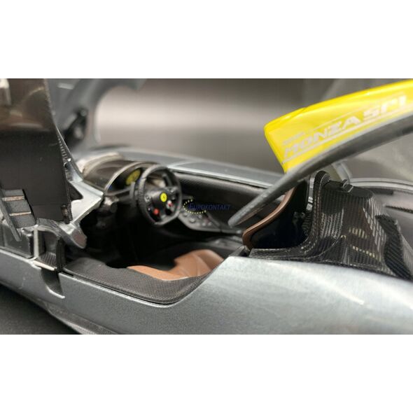 Bburago Ferrari Monza SP1 1:18 BBURAGO