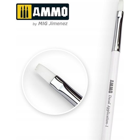 Vallejo Ammo: Decal Application Brush 1