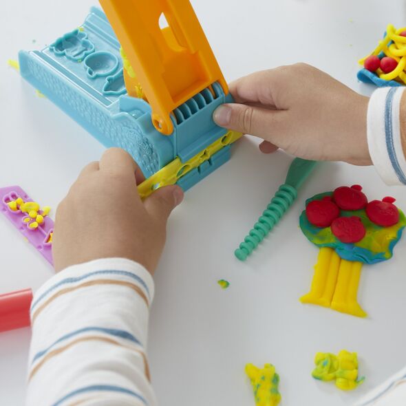 Play-Doh PLAY-DOH Playset Fun Factory