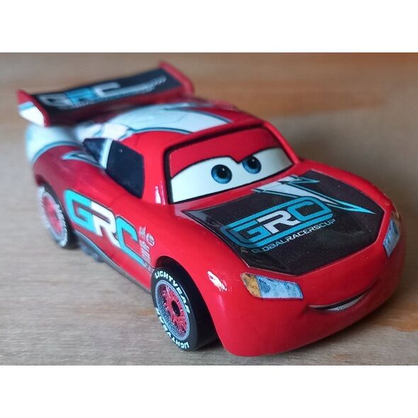 Mattel Cars. Auto Lightning McQueen HTY00