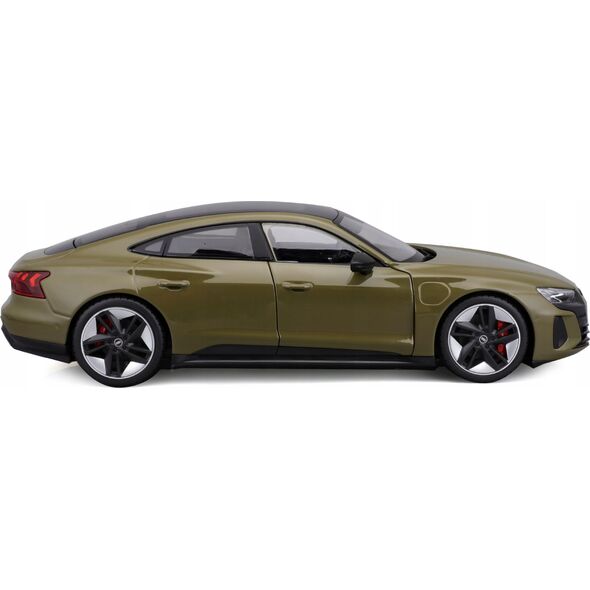 Bburago 2022 Audi RS E-Tron GT Green 1:18 BBURAGO