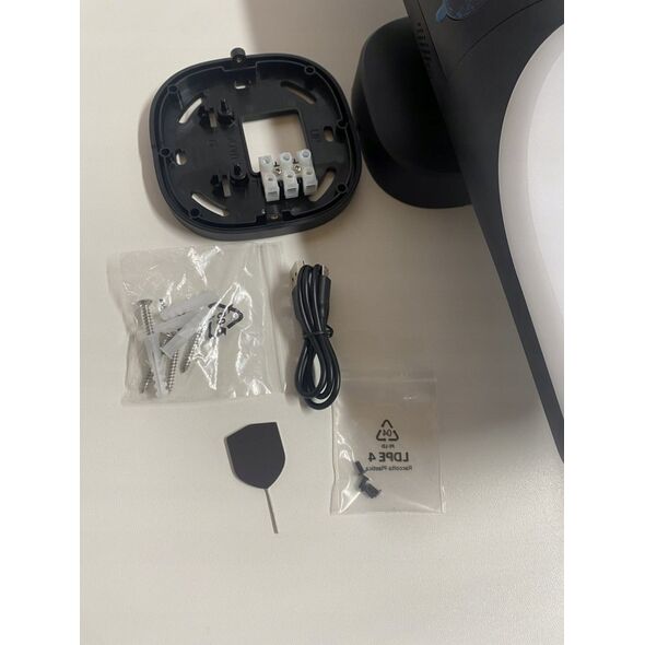 Kamera IP Eufy Eufy Wired Wall Light Cam S100 - Netzwerk-Uberwachungskamera - Aussenbereich - wetterfest - Farbe (Tag&Nacht) - 2048 x 1536 - 2K - Audio - drahtlos - Wi-Fi - Wechselstrom 120/230 V