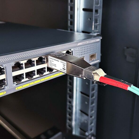 Konwerter światłowodowy StarTech StarTech D01ML55P-FIBER-MEDIA konwerter sieciowy 1000 Mbit/s 1310 nm Multifunkcyjny, Pojedynczy Srebrny