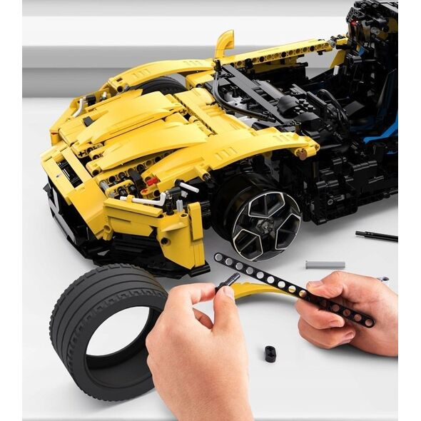 Rastar RASTAR 1:8 assemble car model Maserati MC20, 3457 parts, 93510