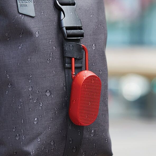 Głośnik Lexon Lexon Mino T Waterproof Speaker with Stand and Carabiner Red LA124R9