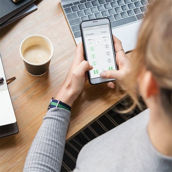 LogiLink LogiLink 6 gniazd Wi-Fi smart 1.8m biała